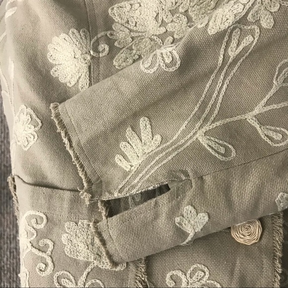 EMBROIDERED JACKET by OLEG CASSINI - Picture 3 of 8